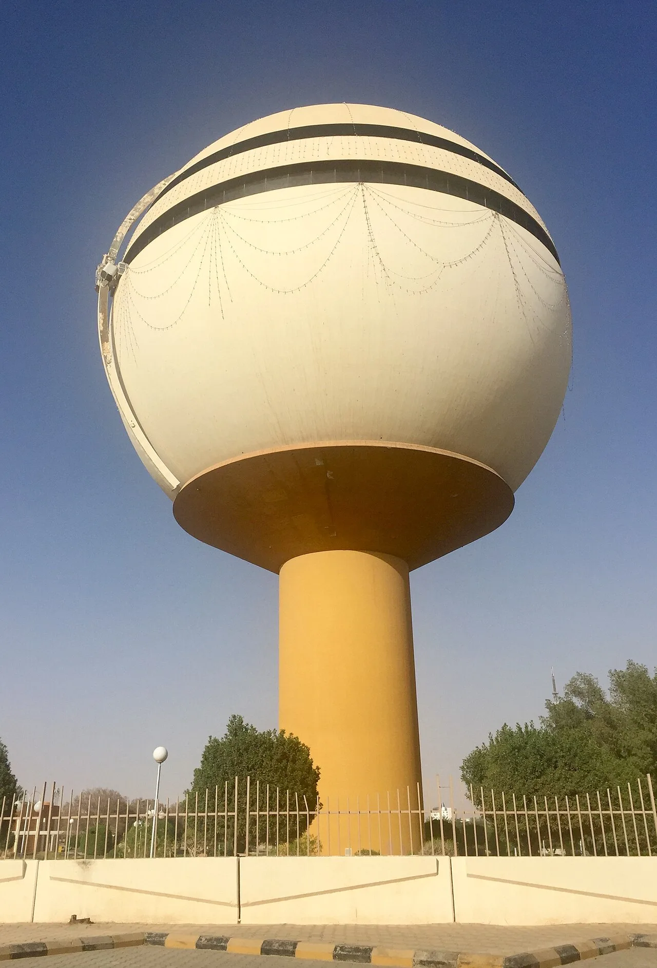 برج مياه بريدة — القصيم