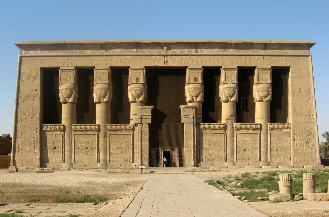 معبد دندرة — قنا