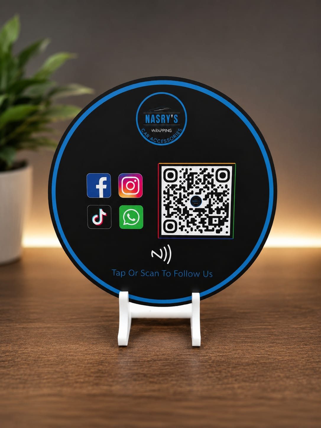 ستاند دائري بتقنية NFC لمتابعة حسابات فيسبوك وانستجرام وواتساب وتيك توك