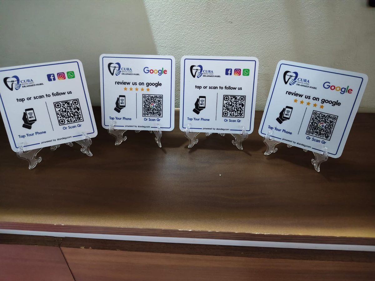 مجموعة متنوعة من ستاندات NFC للتقييم والمتابعة من تصنيع Standeg